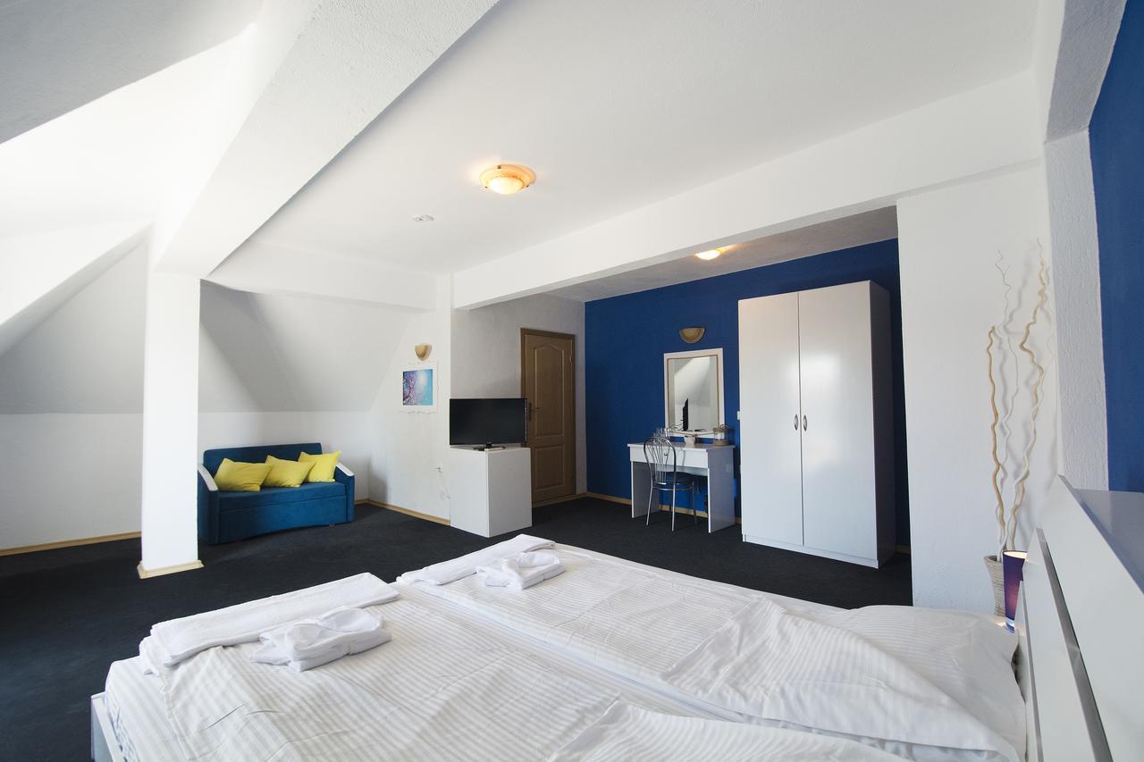 Family Hotel Four Seasons Царёво Экстерьер фото